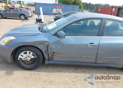 2011 Nissan Altima 2.5 S z USA, uszkodzony, nr VIN 1N4AL2APXBC174961